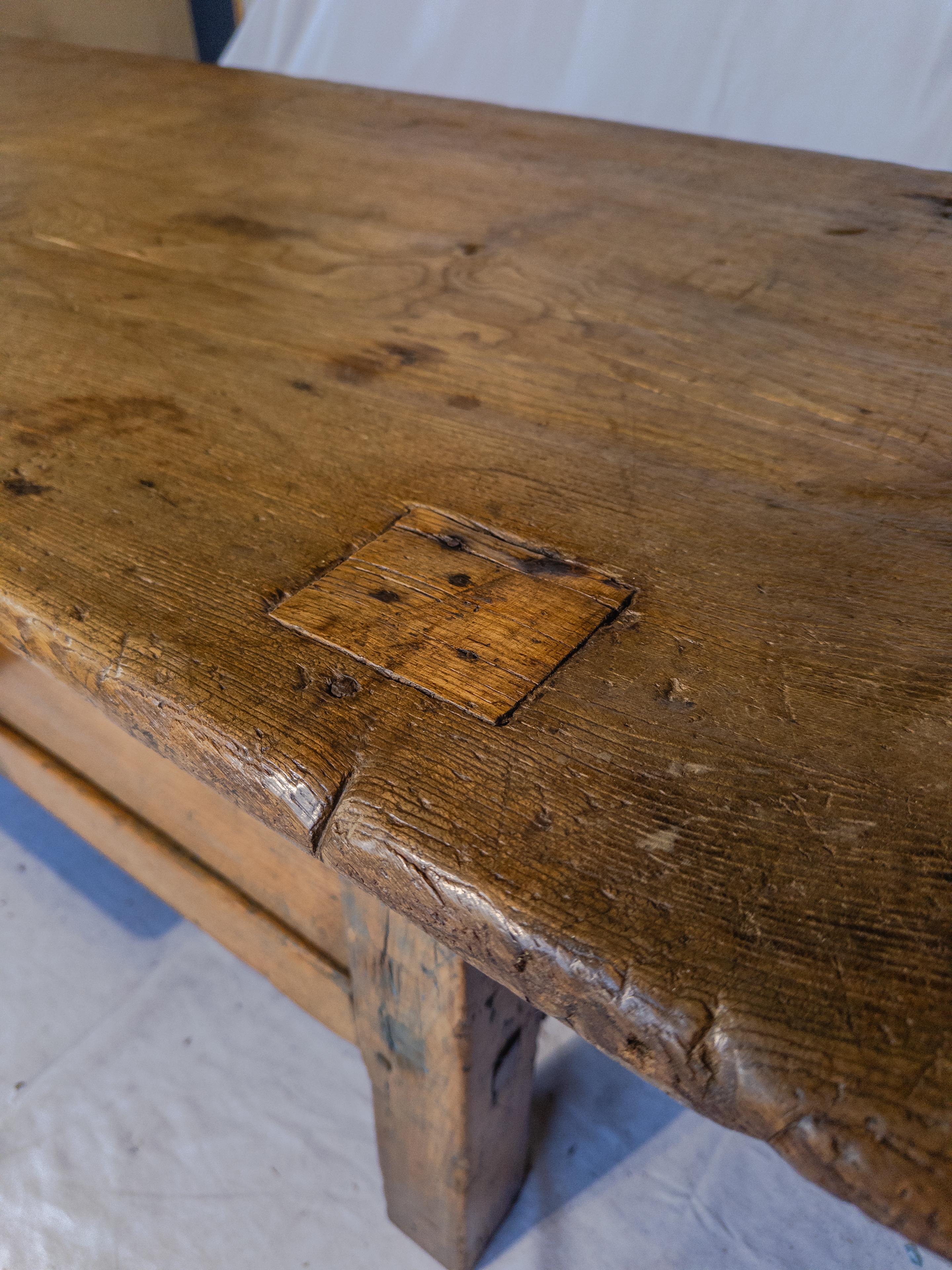 Table basse ancienne en bois en vente 10