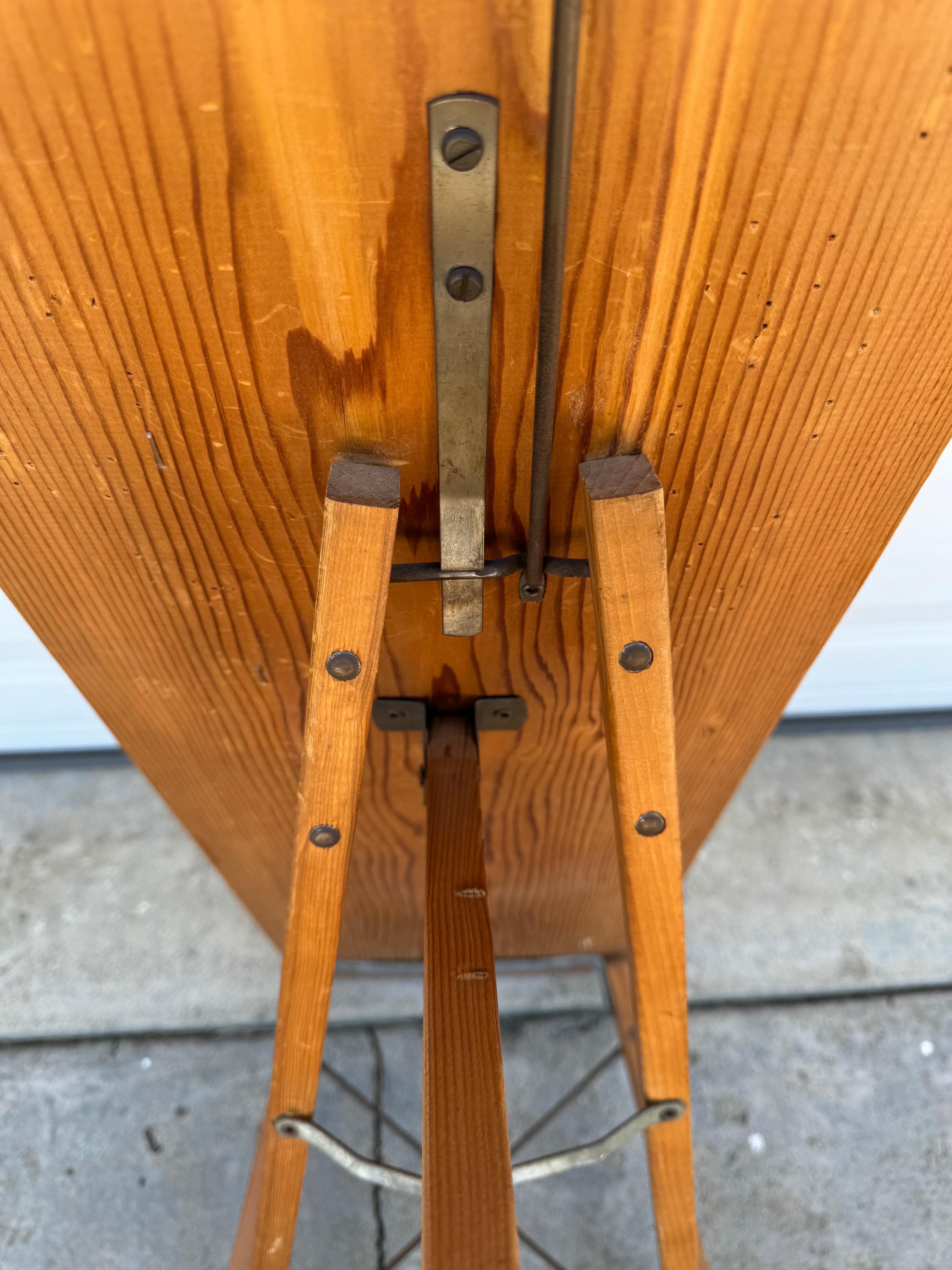 Tabla de planchar plegable de madera antigua en venta 5