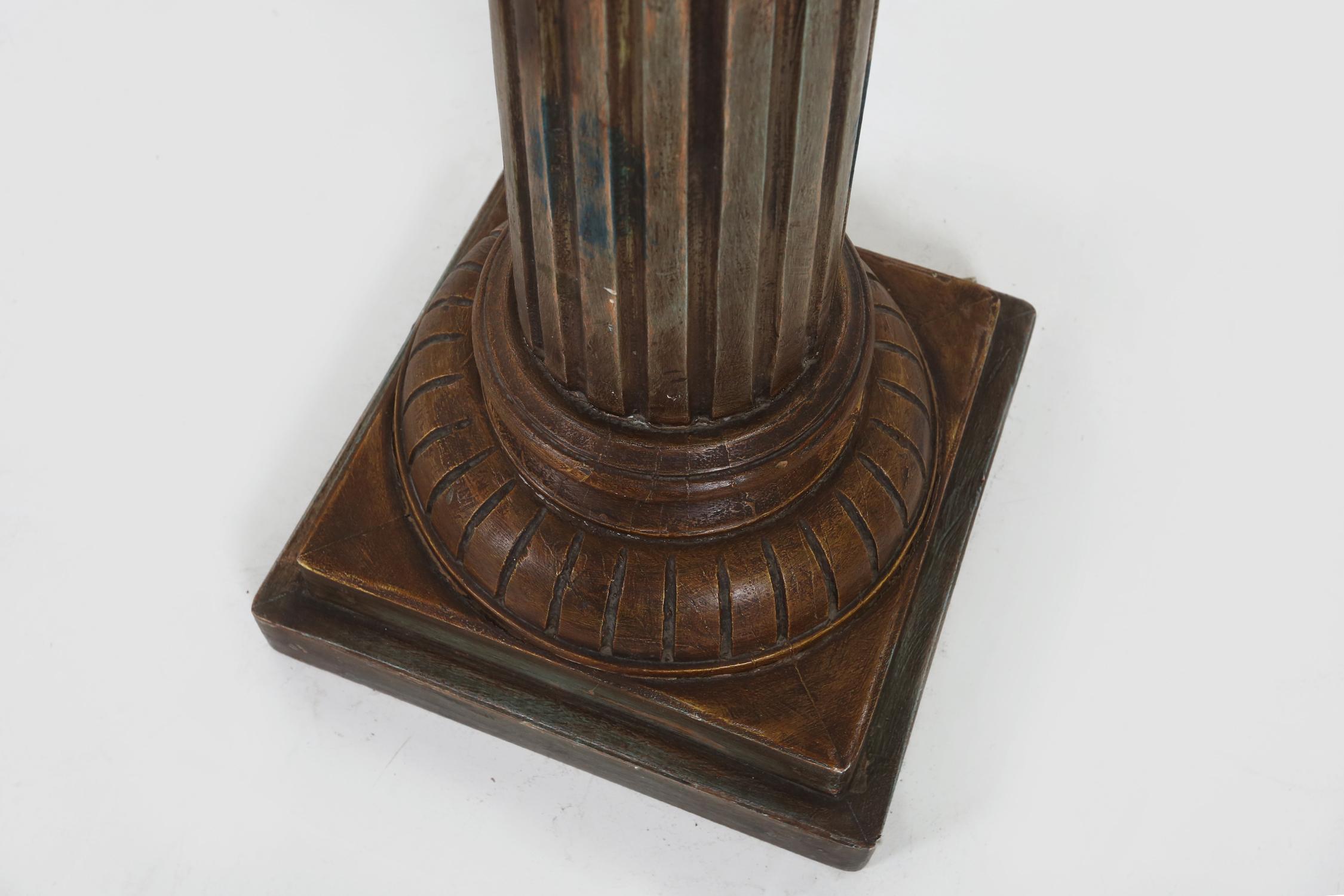 Antike korinthische Säule aus Holz, 1890 im Zustand „Gut“ in Meulebeke, BE