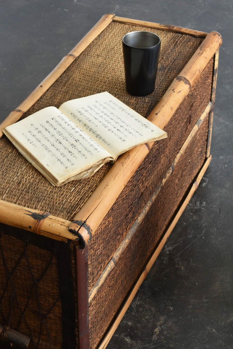 Antique Wooden Drawer Covered with Japanese Bamboo and Rush / 1868-1920 For Sale 11