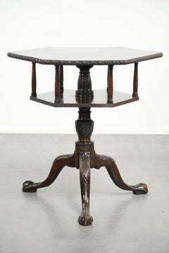 Antique wooden English rotating book table/side table from the 19th century