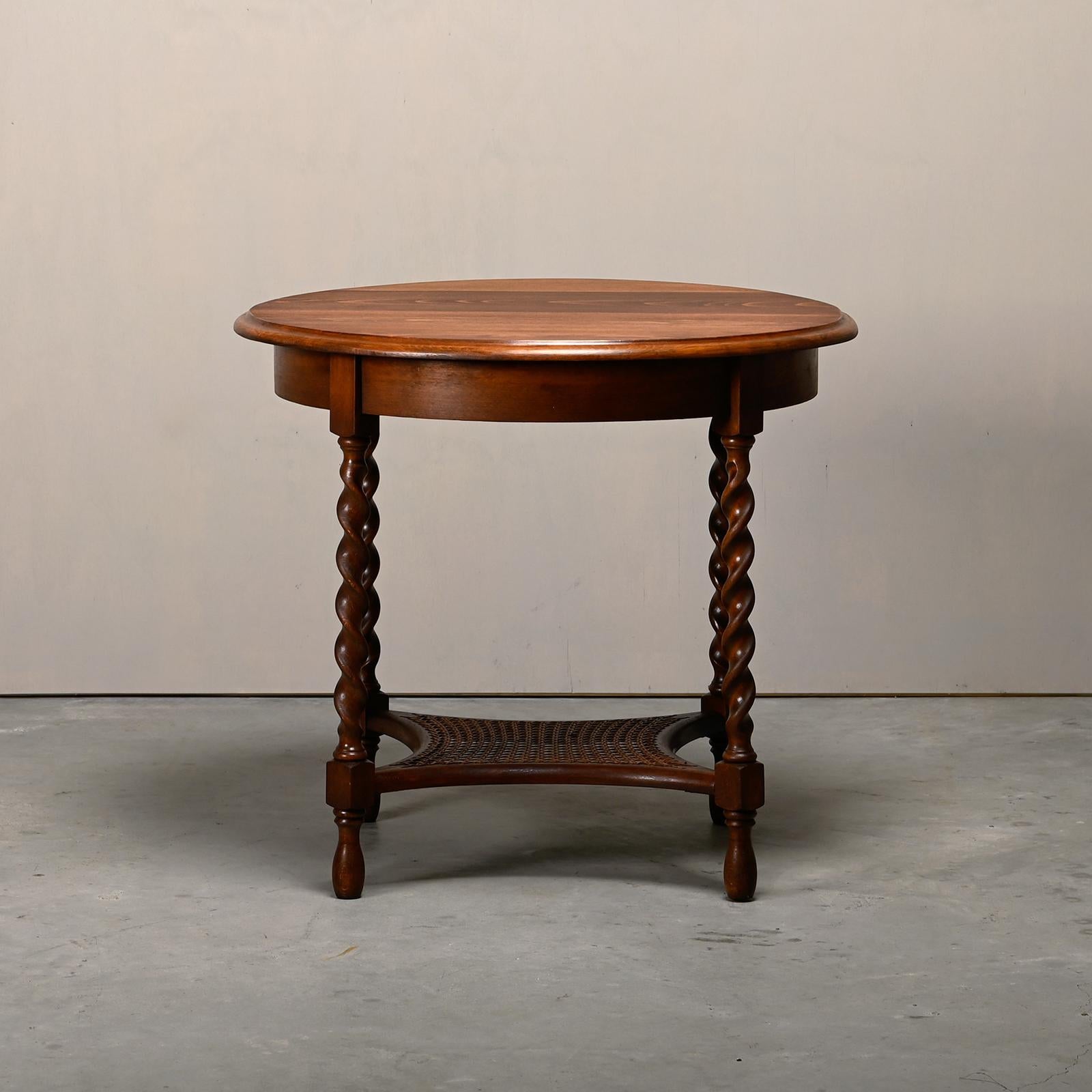 British Antique wooden English Side Table with Straw and Turned Bobbin Legs, 19th C.