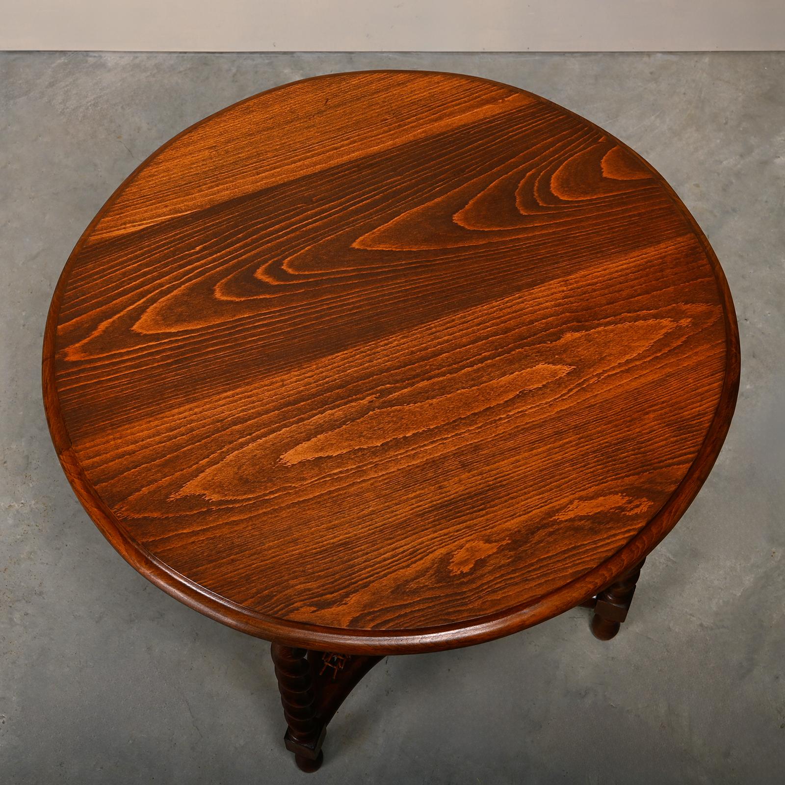 Antique wooden English Side Table with Straw and Turned Bobbin Legs, 19th C. In Good Condition In Amsterdam, NL