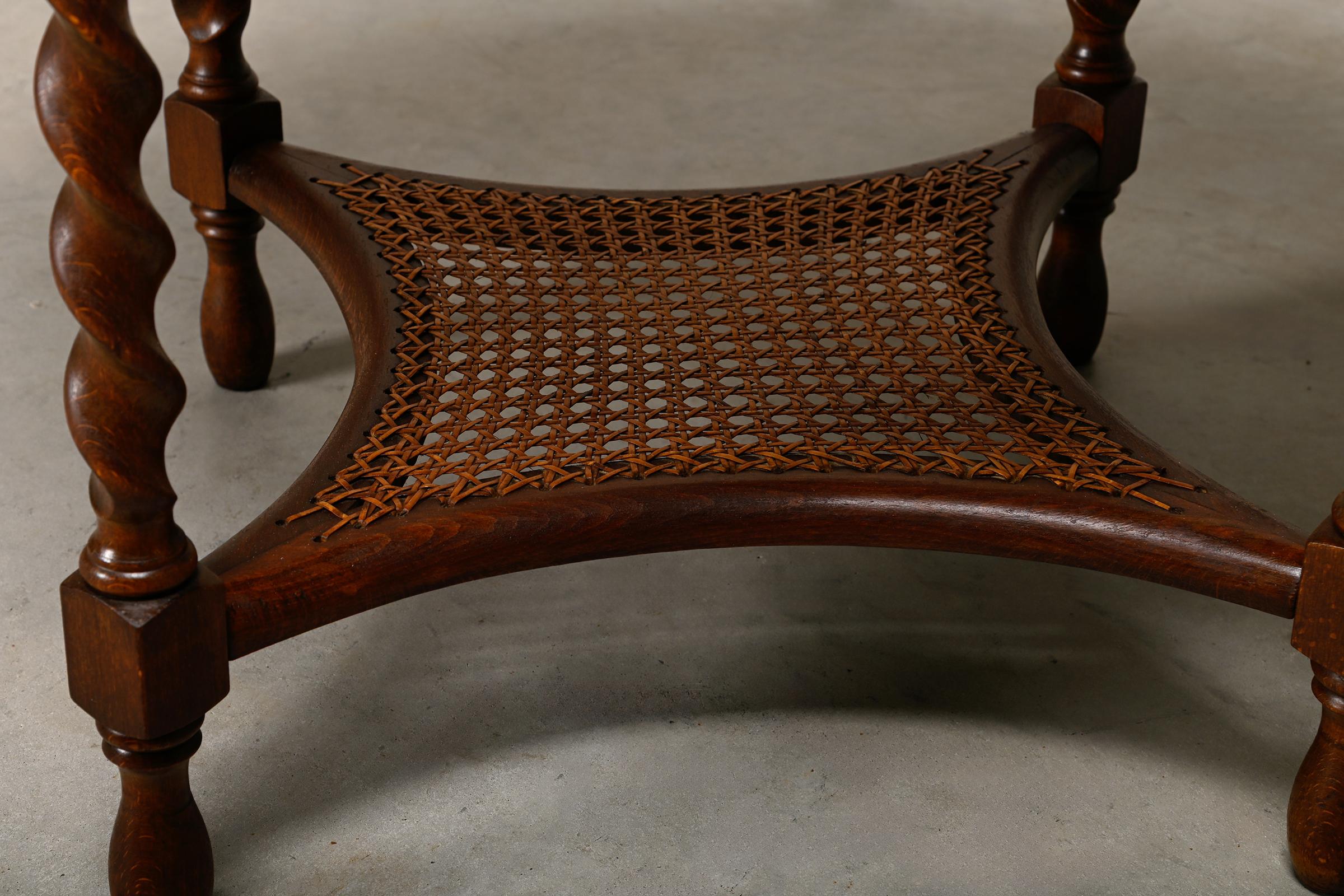 Antique wooden English Side Table with Straw and Turned Bobbin Legs, 19th C. 3