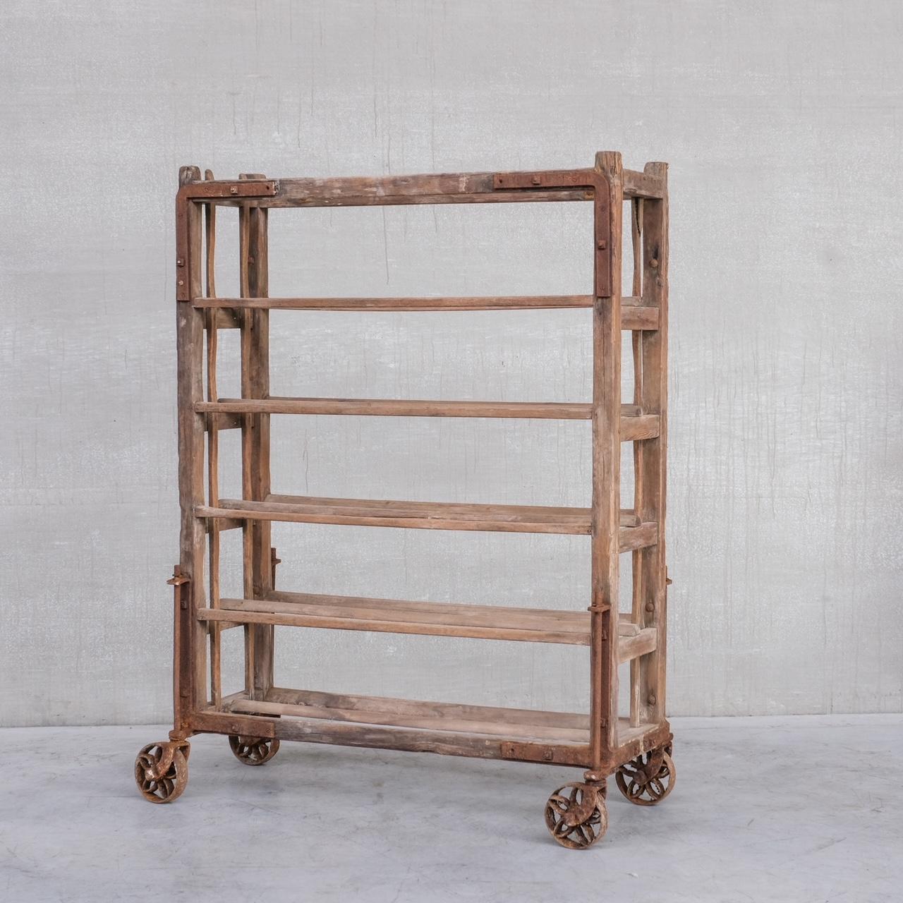 Étagère de chariot de boulangerie française en bois ancien 5