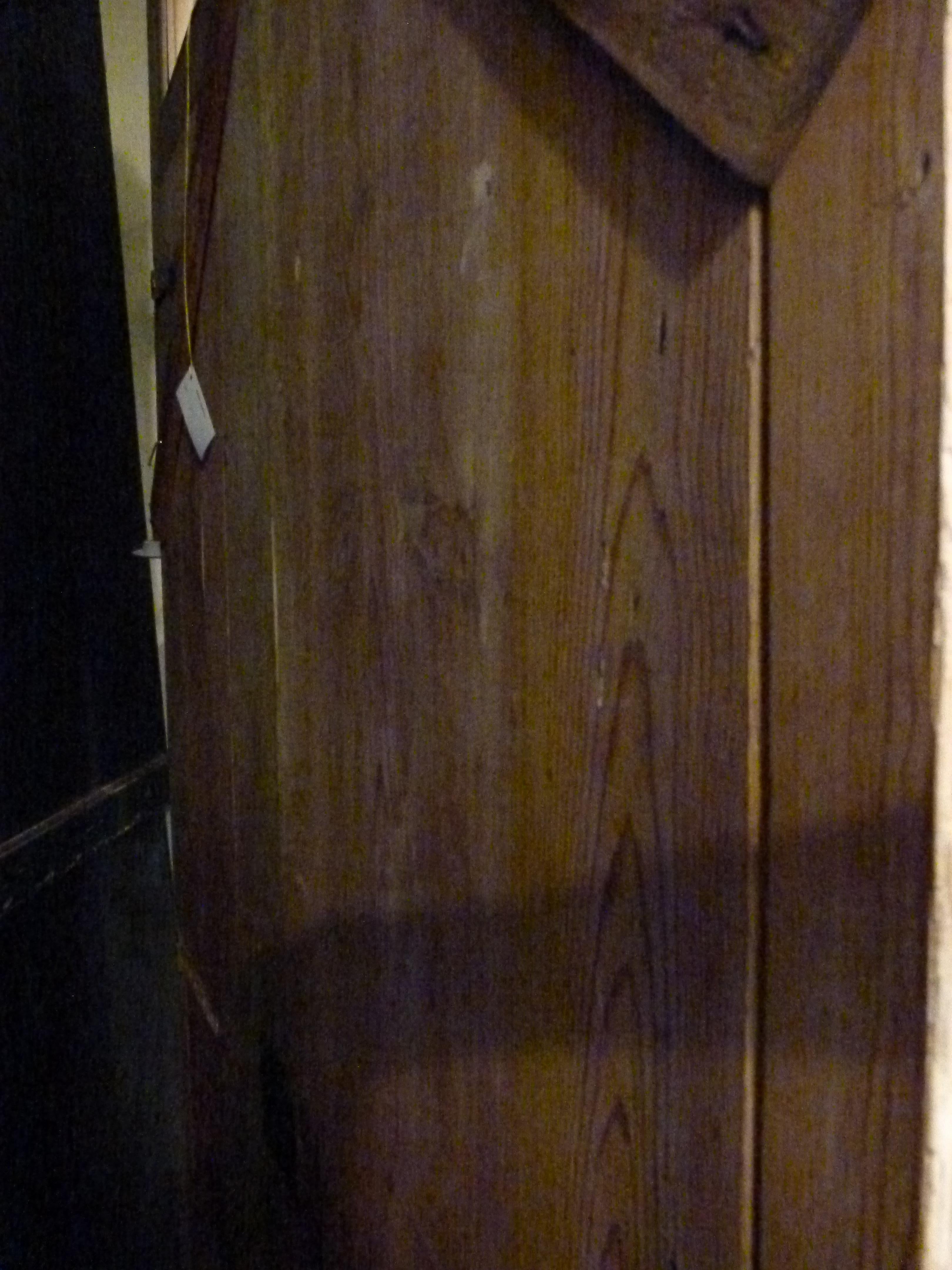 Antike Holztür mit doppelter Front (Handgeschnitzt) im Angebot