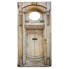 Puerta de entrada antigua de madera, finales del siglo XIX