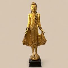 Antique wooden gilt Burmese Buddha statue in Mandalay style, circa 1940/1950