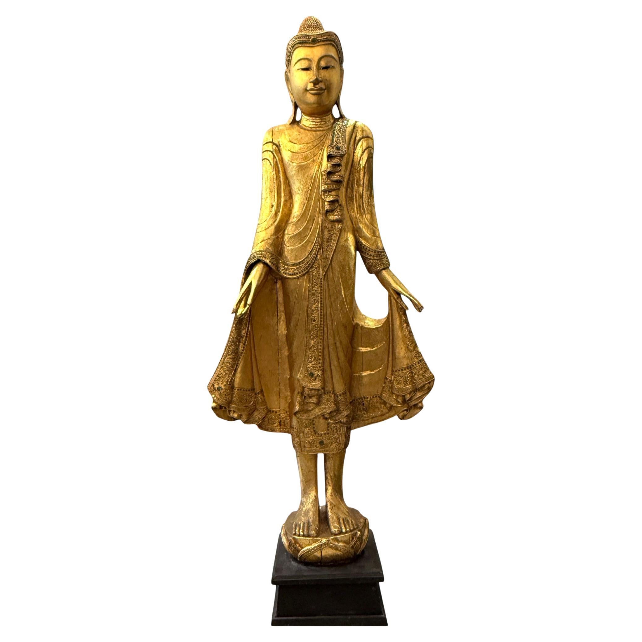 Antique wooden gilt Burmese Buddha statue in Mandalay style, circa 1940/1950