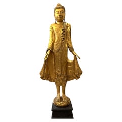 Antique wooden gilt Burmese Buddha statue in Mandalay style, circa 1940/1950