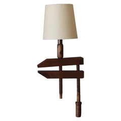 Lampe antique en bois à vis sans fin avec abat-jour par Understated Design Los Angeles