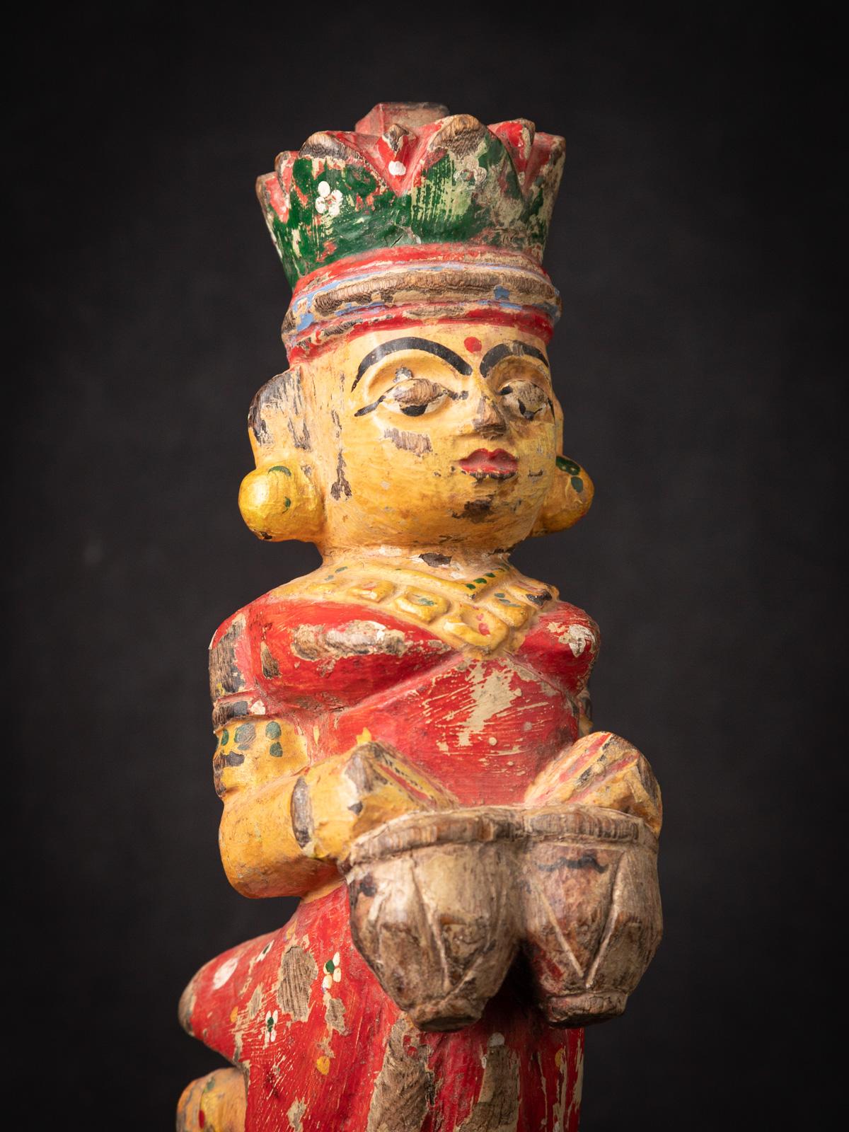 Statue ancienne de temple indien en bois de l'Inde - OriginalBuddhas en vente 6