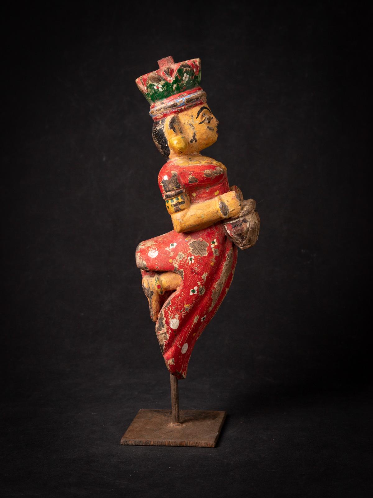 Statue ancienne de temple indien en bois de l'Inde - OriginalBuddhas en vente 8