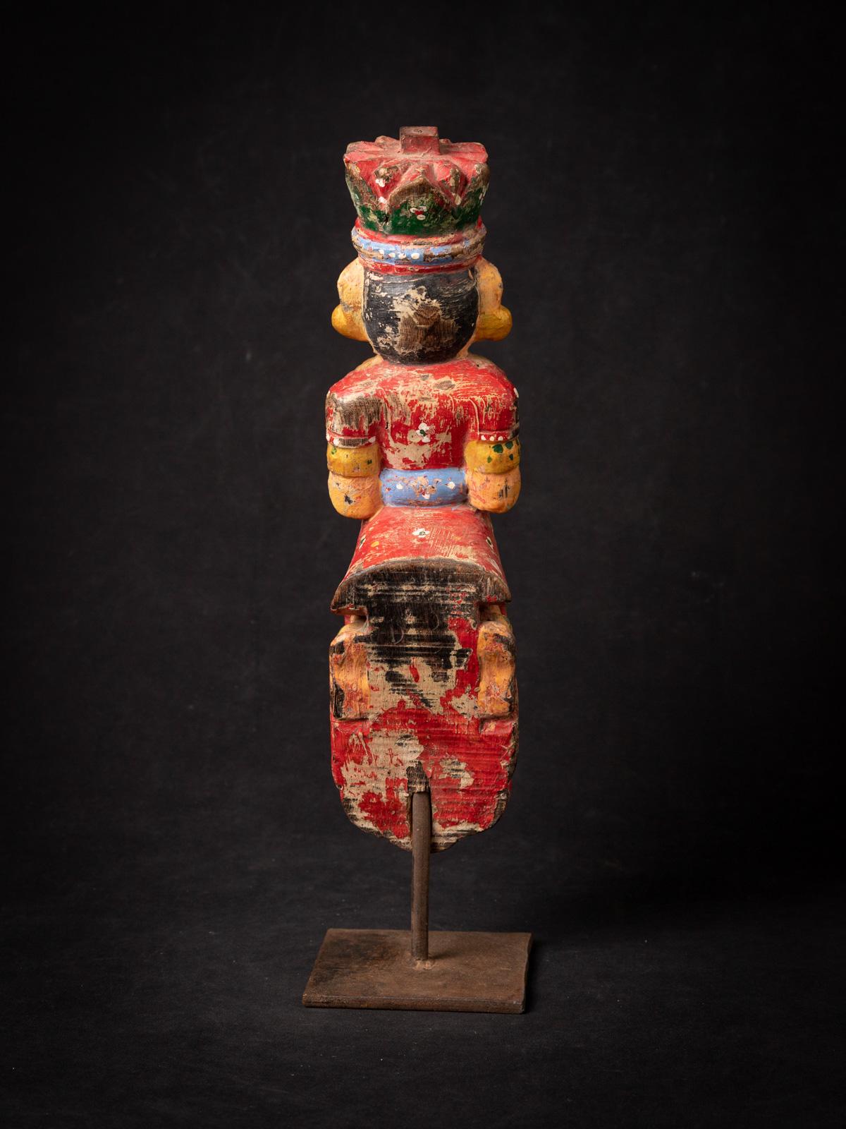 Statue ancienne de temple indien en bois de l'Inde - OriginalBuddhas en vente 9