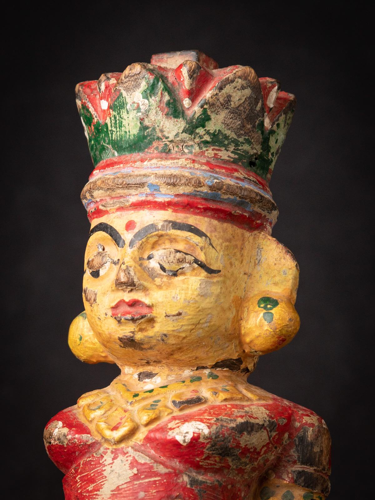 Statue ancienne de temple indien en bois de l'Inde - OriginalBuddhas en vente 1