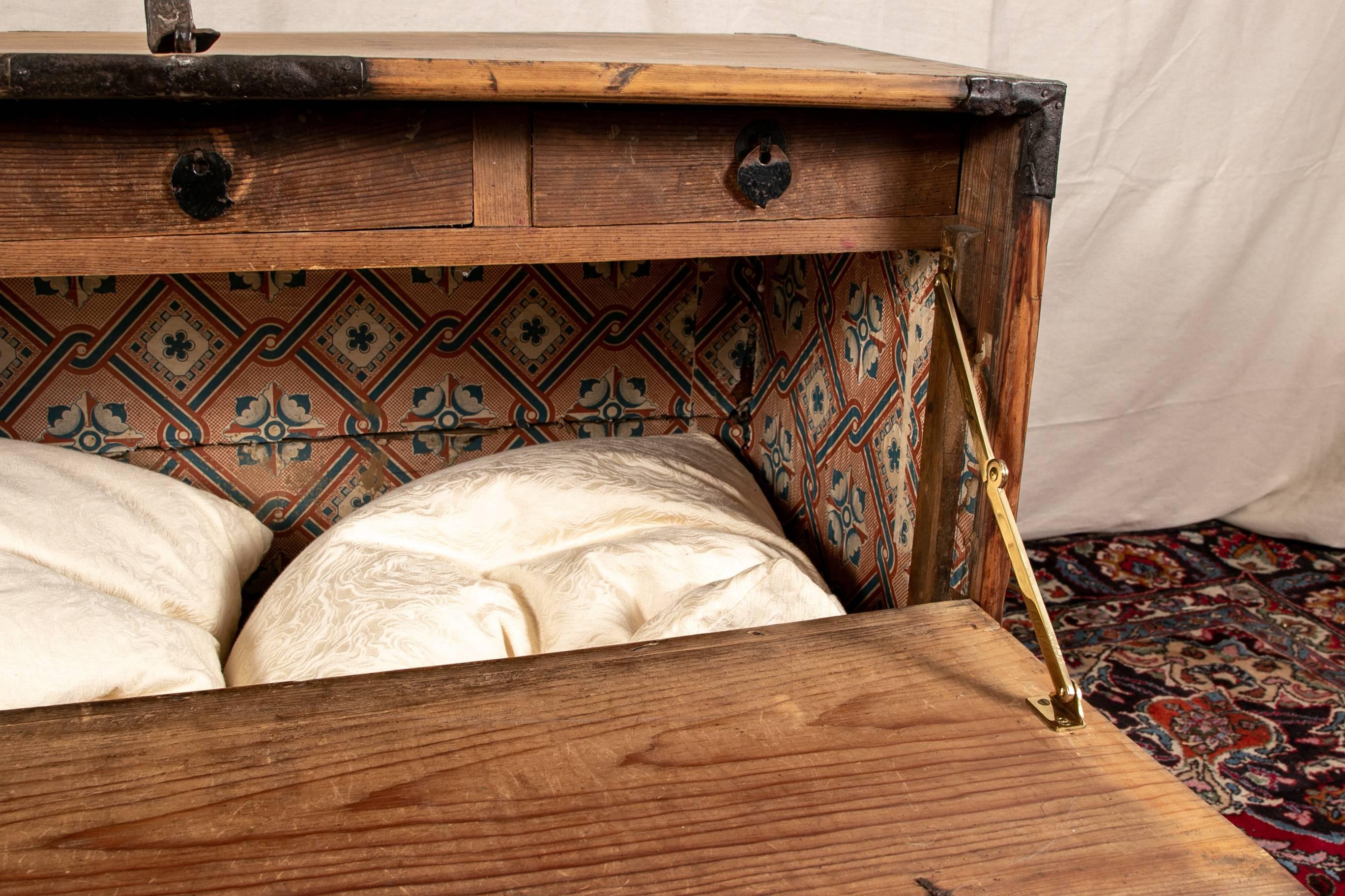 Antique Wooden Korean Bandaji Chest 2