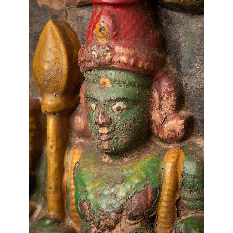 Antike Kartikeya-Statue aus Holz aus Indien im Angebot 11