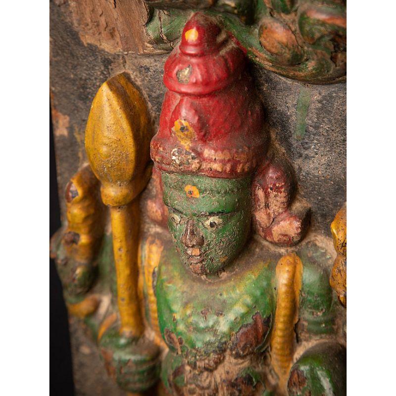 Antike Kartikeya-Statue aus Holz aus Indien im Angebot 12