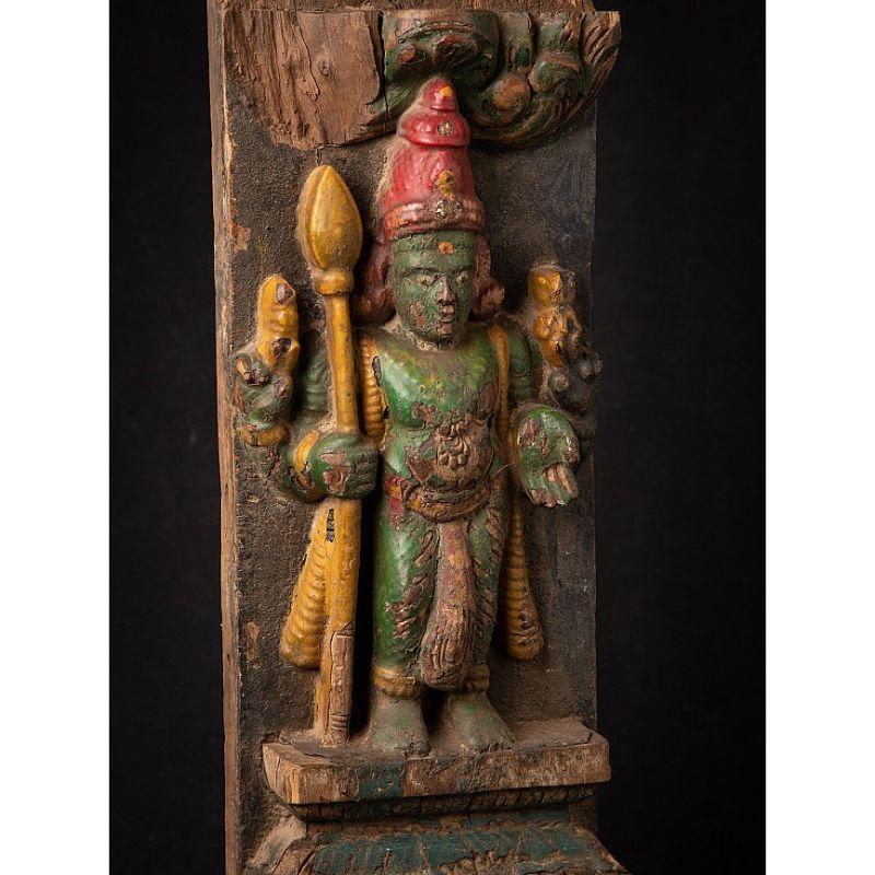 Antike Kartikeya-Statue aus Holz aus Indien im Angebot 2