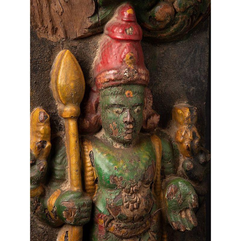 Antike Kartikeya-Statue aus Holz aus Indien im Angebot 3