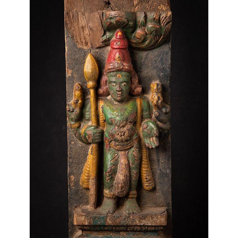 Antike Kartikeya-Statue aus Holz aus Indien im Angebot 4