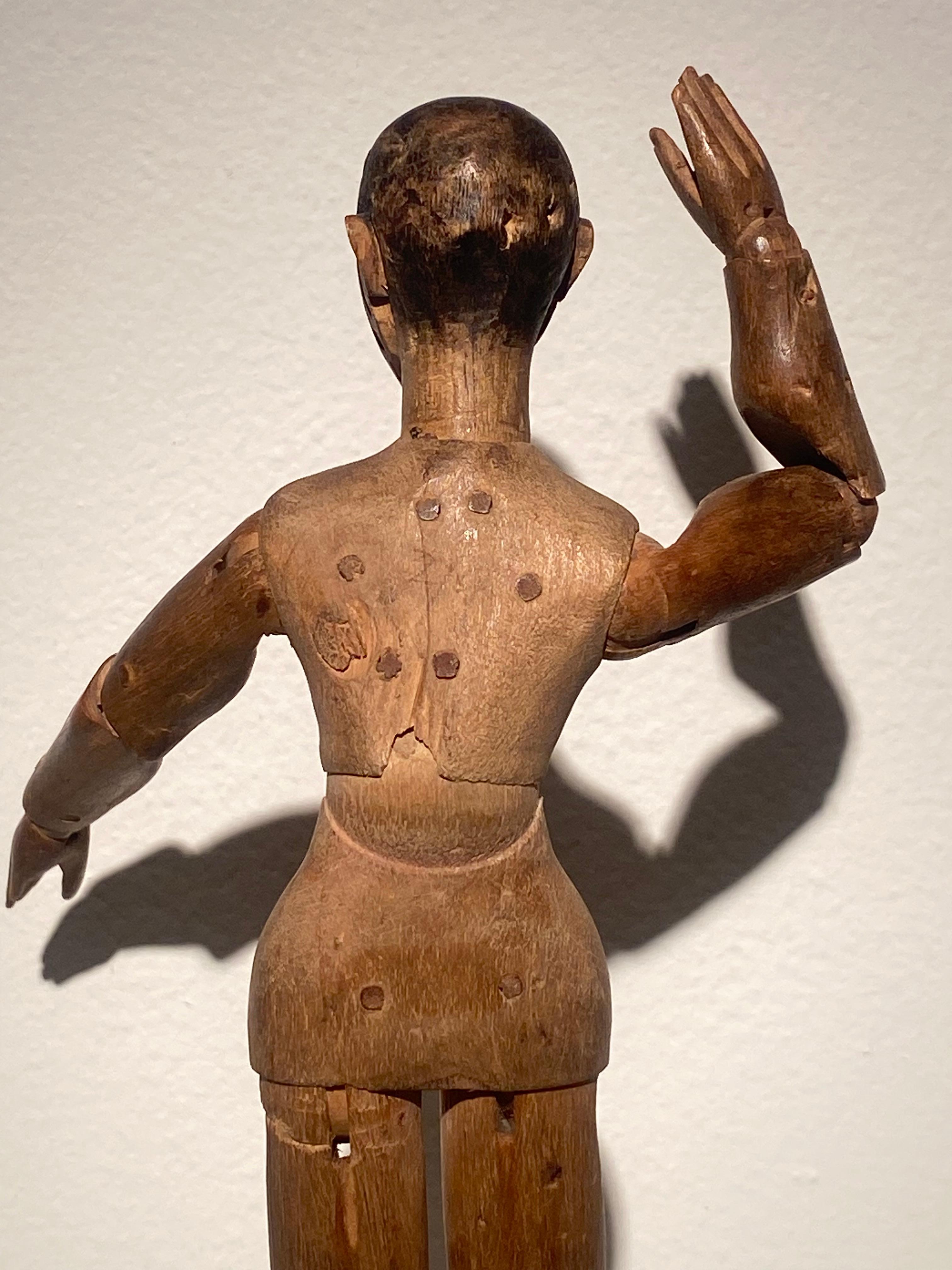 Figurine ou mannequin en bois antique en vente 7