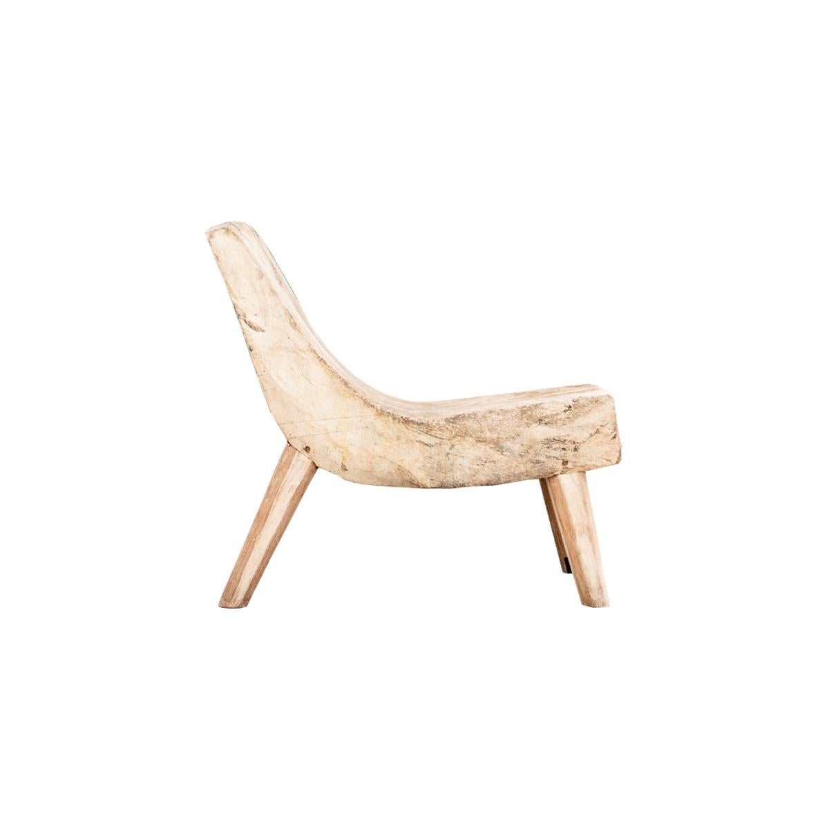 Antique Wooden Lounge Chair (Geschnitzt) im Angebot