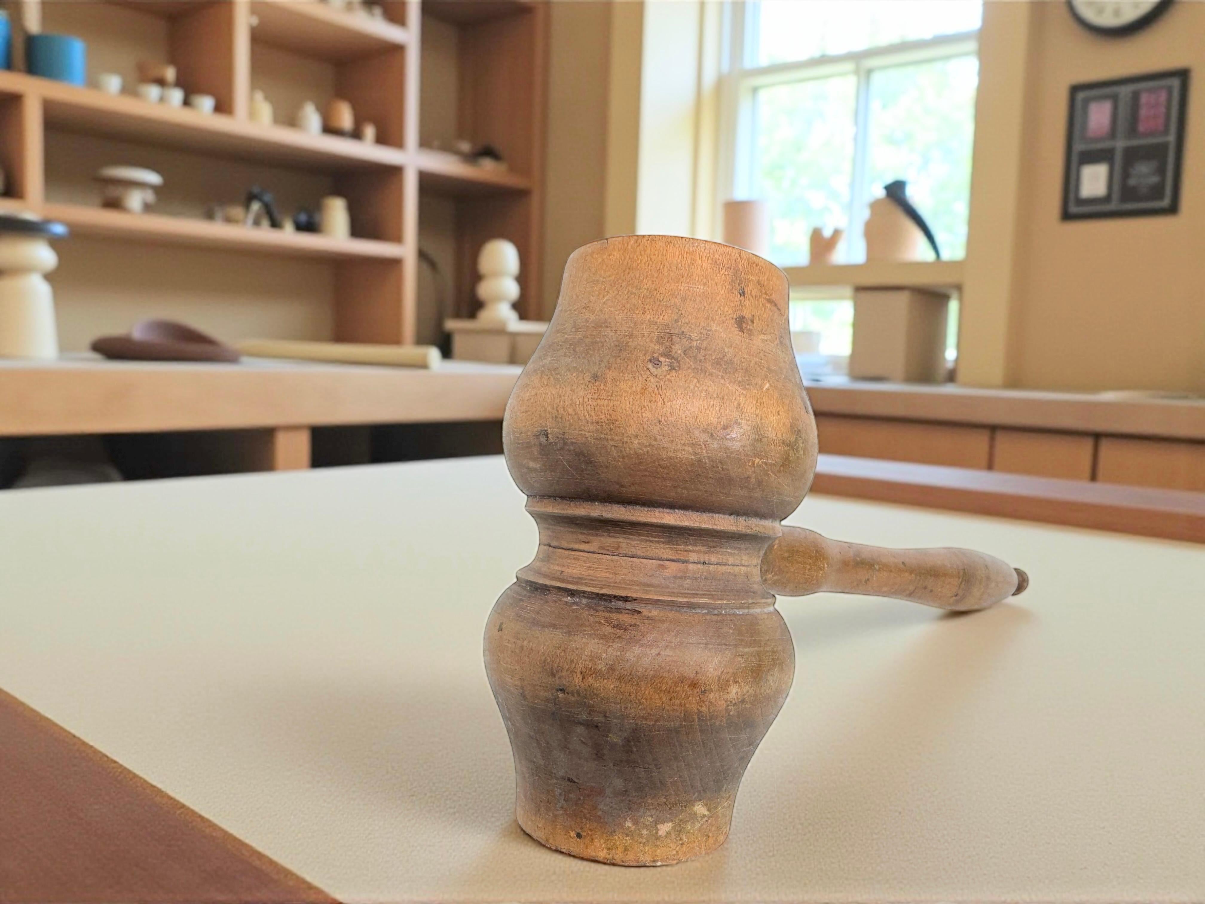 Ancien maillet en bois Outil de sculpteur ou de commissaire-priseur, Vienne, Autriche, années 1900 en vente 3