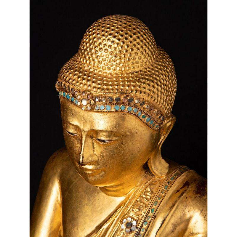 Antique wooden Mandalay Buddha from Burma For Sale 8