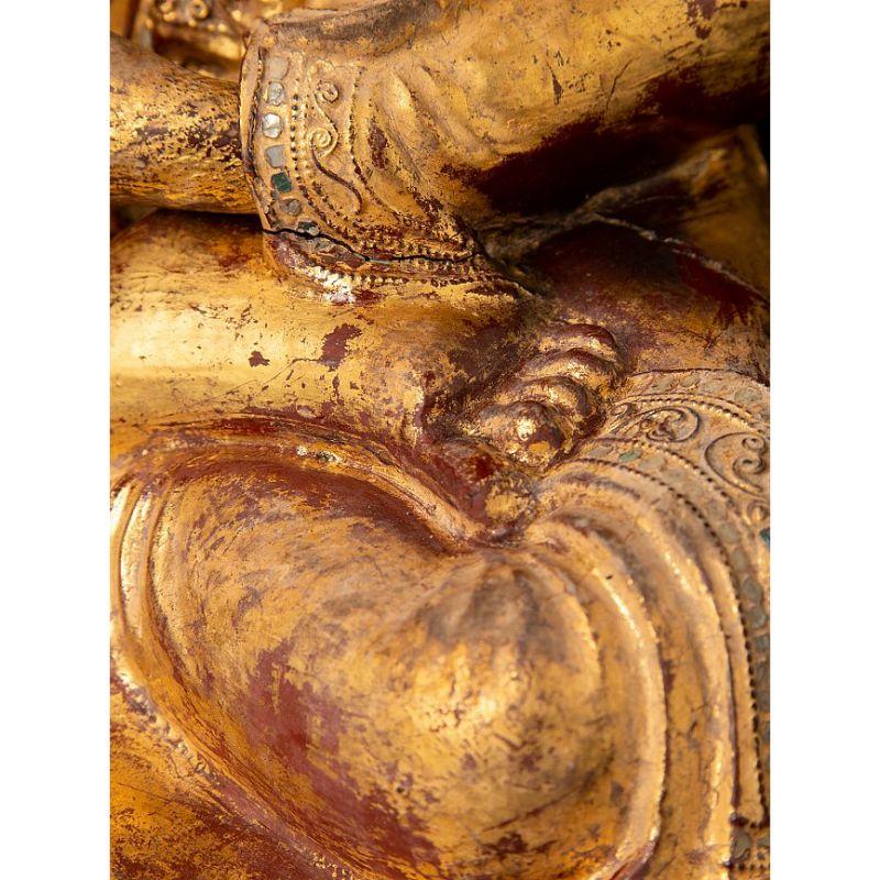 Antiker Mandalay-Buddha aus Holz aus Burma im Angebot 13