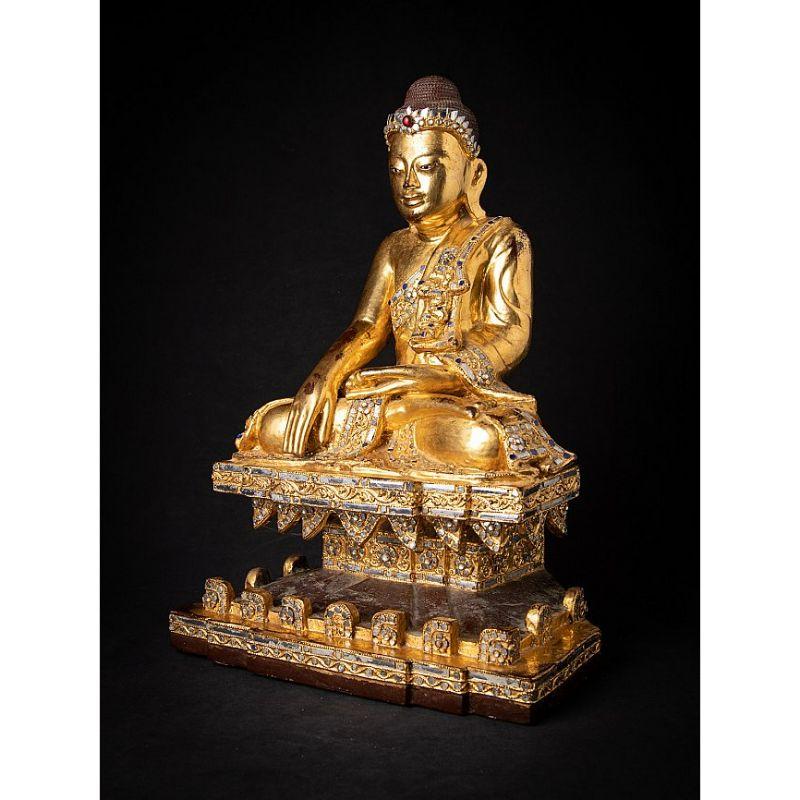 Antique Wooden Mandalay Buddha from Burma In Good Condition For Sale In DEVENTER, NL