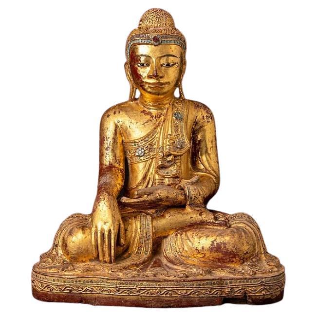 Antiker Mandalay-Buddha aus Holz aus Burma im Angebot