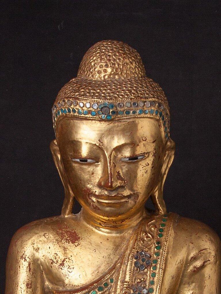 Antike Mandalay-Buddha-Statue aus Holz aus Birma im Angebot 6