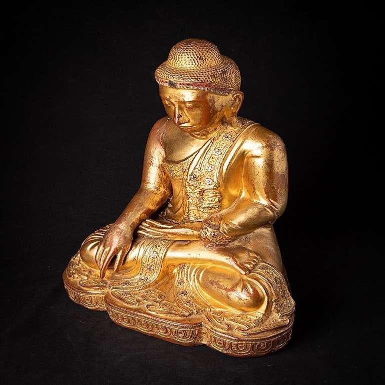 Antique wooden Mandalay Buddha statue from Burma For Sale 7