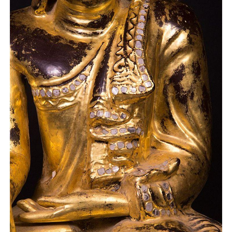 Ancienne statue de Bouddha Mandalay en bois de Birmanie en vente 8