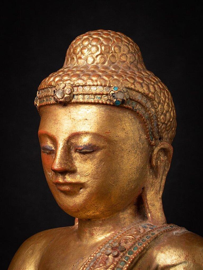 Antike Mandalay-Buddha-Statue aus Holz aus Birma im Angebot 10