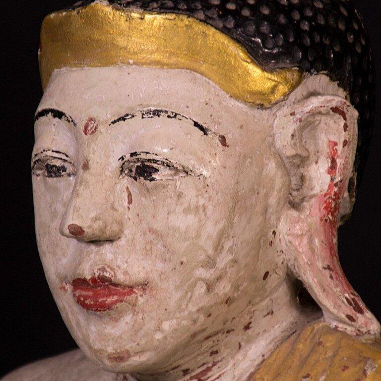 Ancienne statue de Bouddha Mandalay en bois de Birmanie Bon état - En vente à DEVENTER, NL