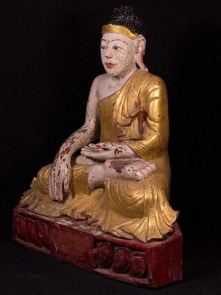 Ancienne statue de Bouddha Mandalay en bois de Birmanie en vente 1