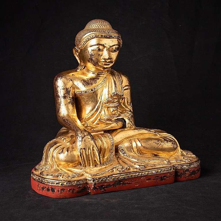 Antique Wooden Mandalay Buddha Statue from Burma For Sale 1