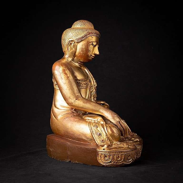 Antique wooden Mandalay Buddha statue from Burma For Sale 3