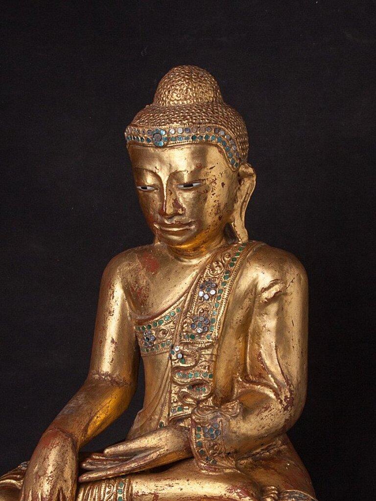 Antike Mandalay-Buddha-Statue aus Holz aus Birma im Angebot 4