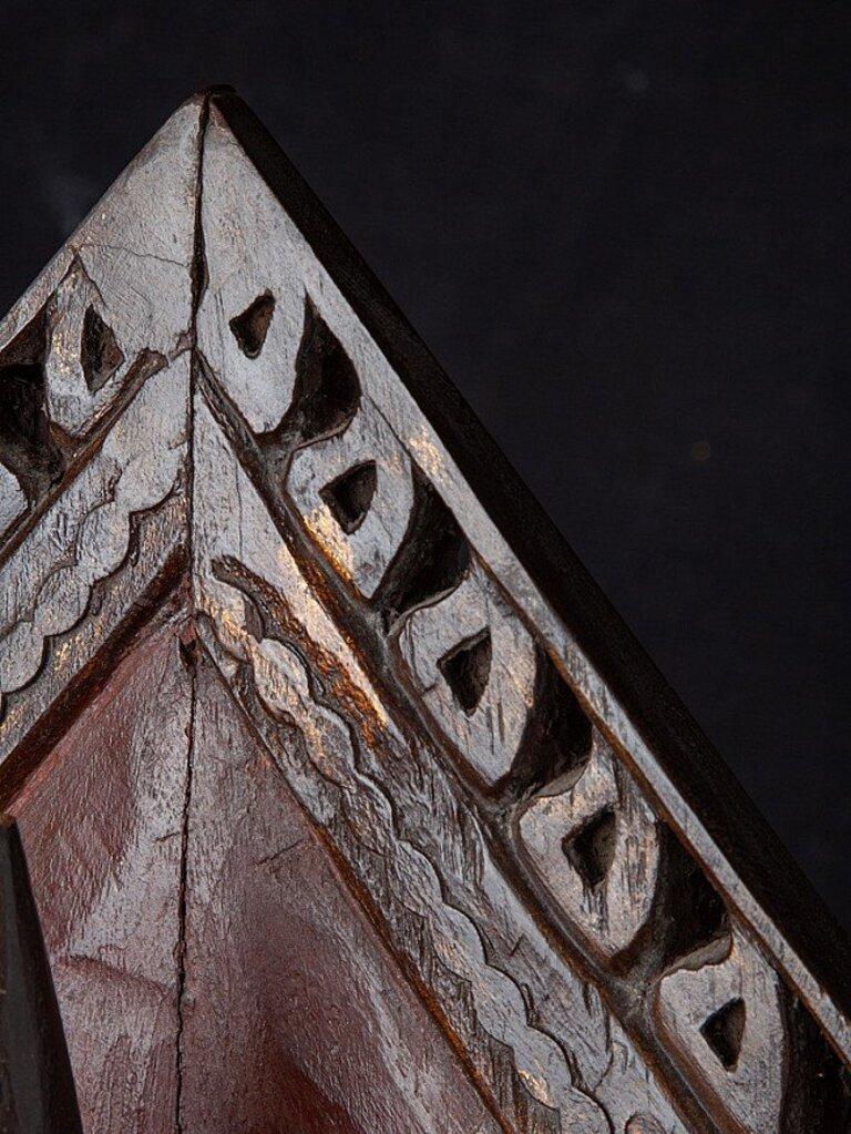 Estatua antigua de madera de Buda Mon de Birmania en venta 9