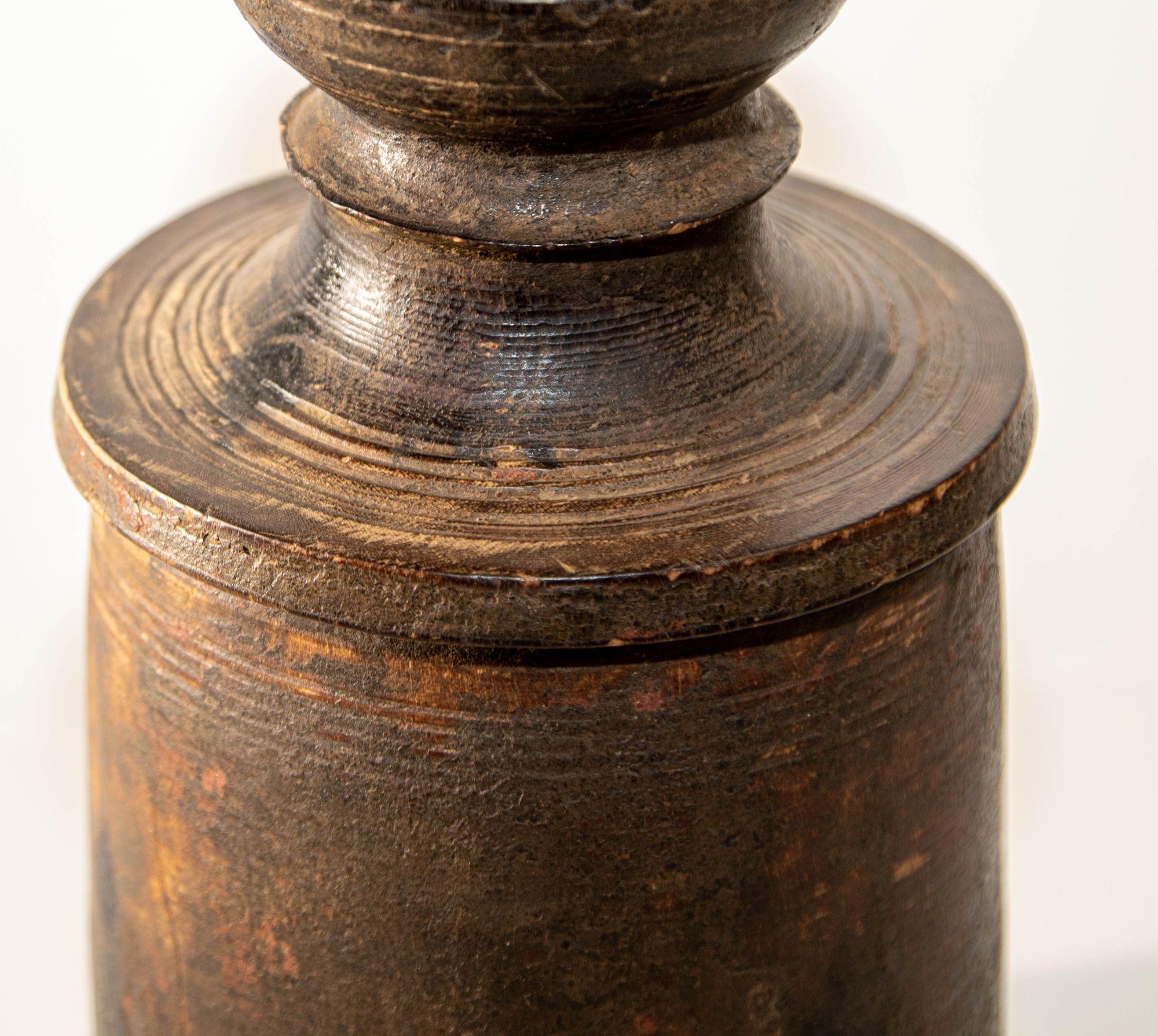 Antique Wooden Pot or Tekhi from Nepal, 1900s In Fair Condition For Sale In North Hollywood, CA