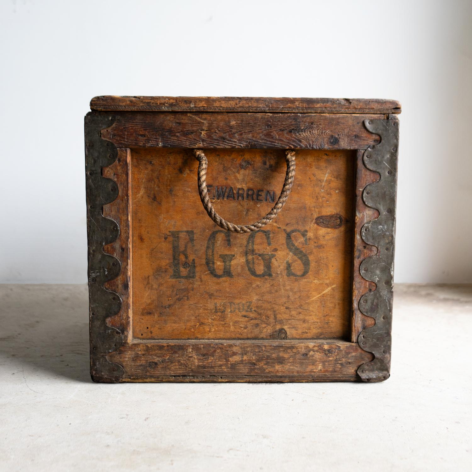 Caja de madera antigua para huevos de ferrocarril, The Dairy Outfit Co. Principios del siglo XX 1