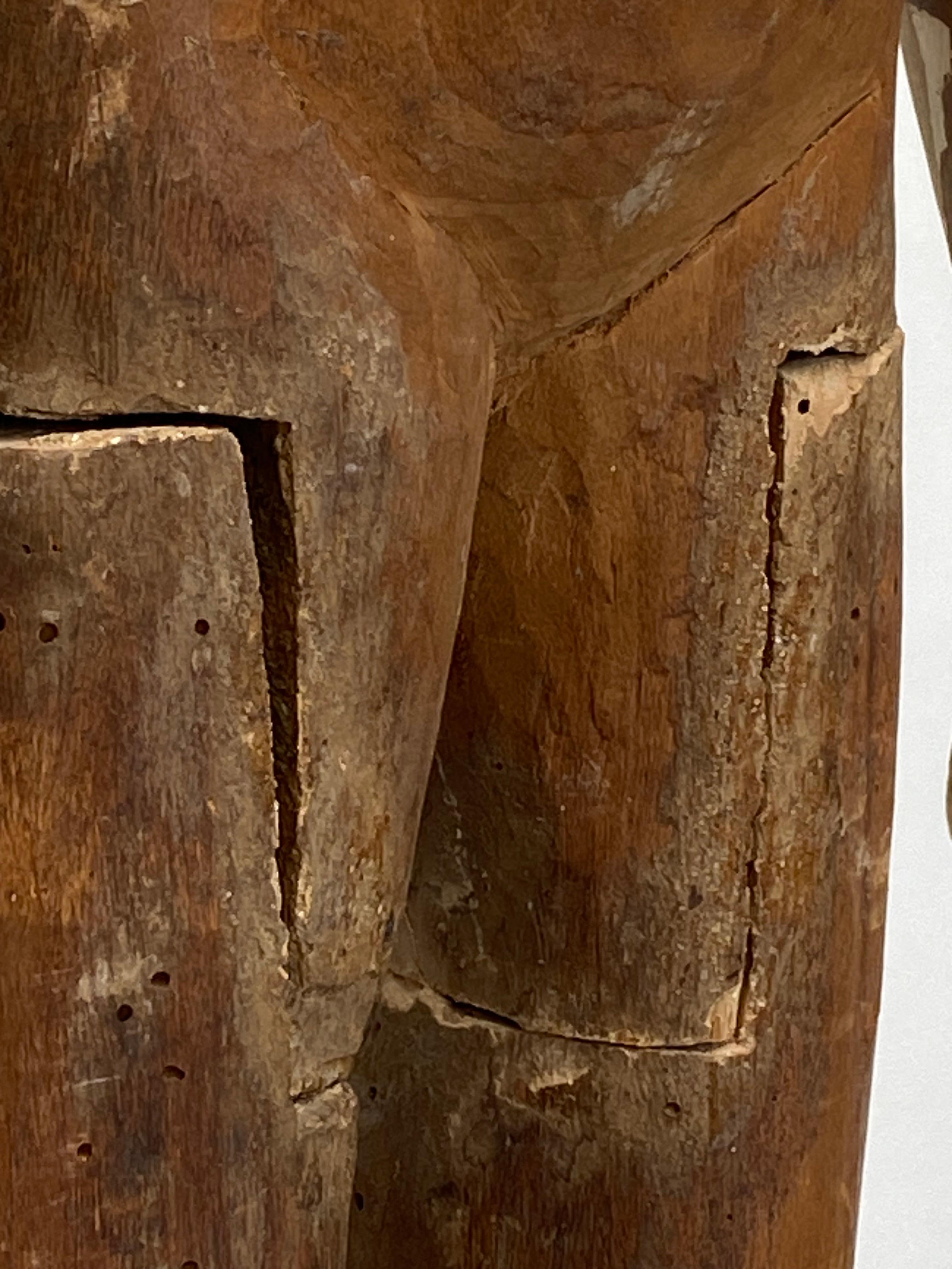 Antiker Santos aus Holz mit echter menschlicher Ohrgebung im Zustand „Gut“ im Angebot in Schellebelle, BE