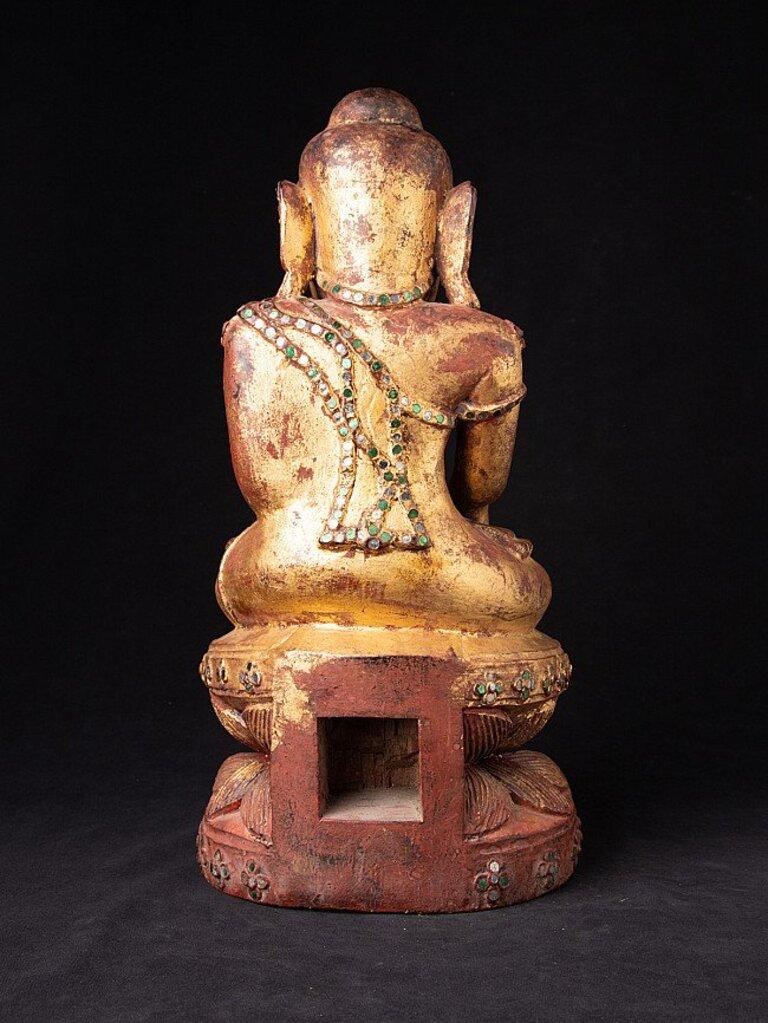 Antique Wooden Shan Buddha Statue from Burma In Good Condition For Sale In DEVENTER, NL