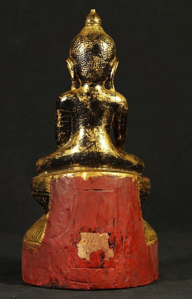 XVIIIe siècle et antérieur Statue ancienne de Bouddha Shan en bois de Birmanie en vente