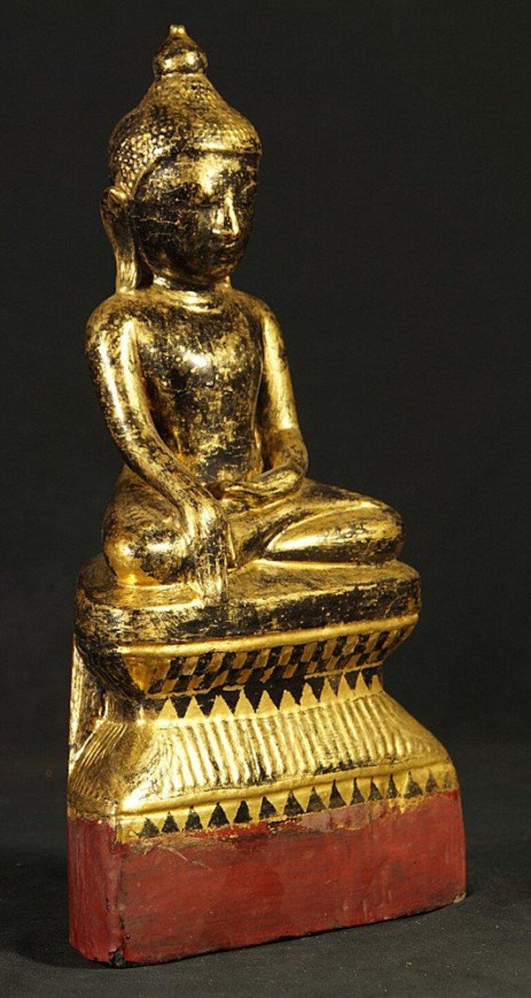 Statue ancienne de Bouddha Shan en bois de Birmanie en vente 1