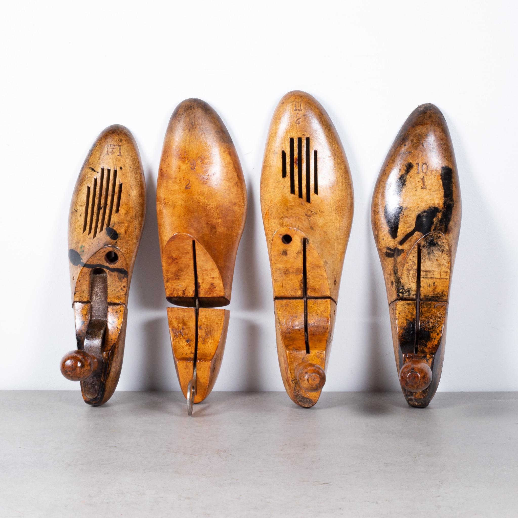 Formes de chaussures anciennes en bois vers 1920 Plusieurs ensembles disponibles (expédition gratuite) en vente 1