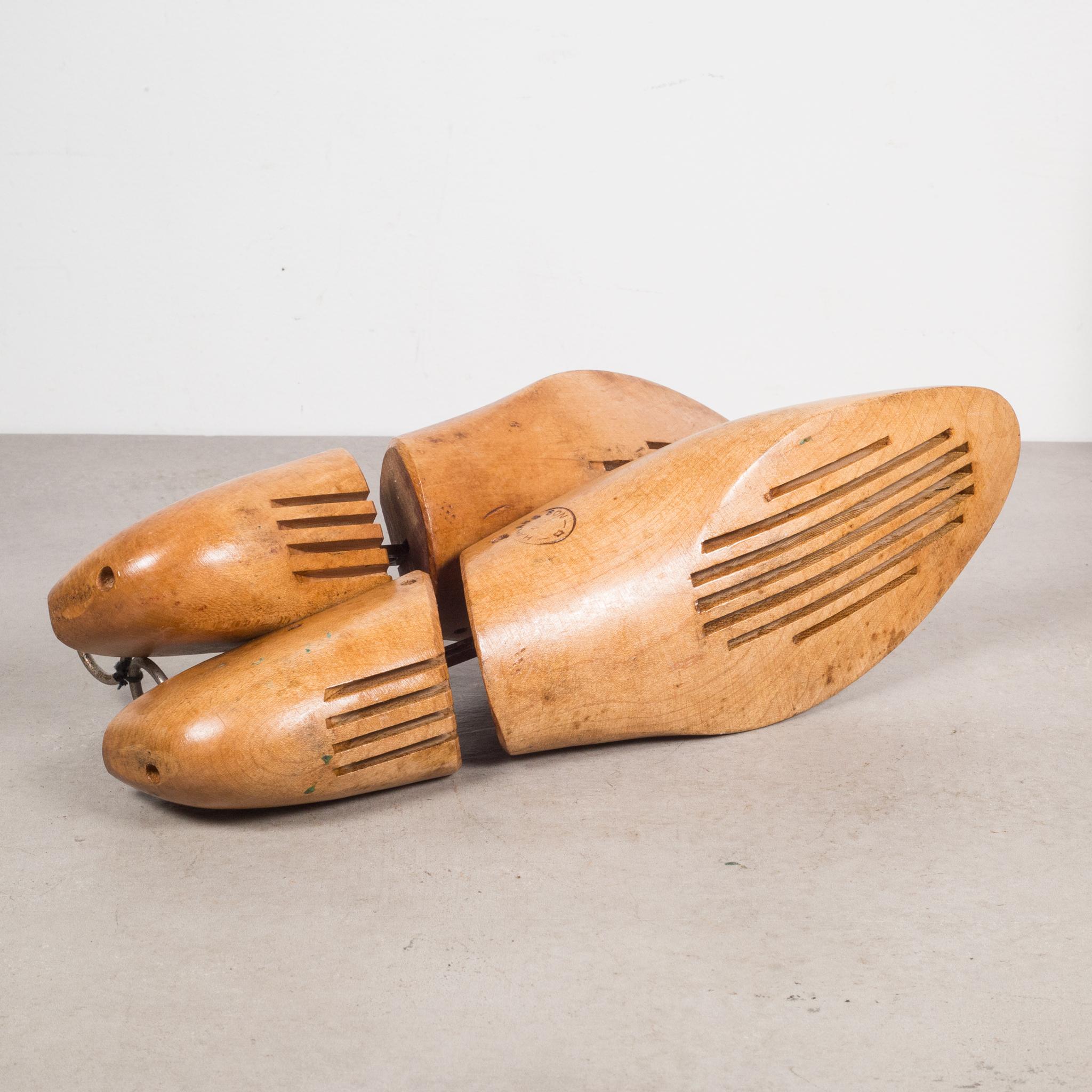 20th Century Antique Wooden Shoe Forms with Handles, c.1920 For Sale